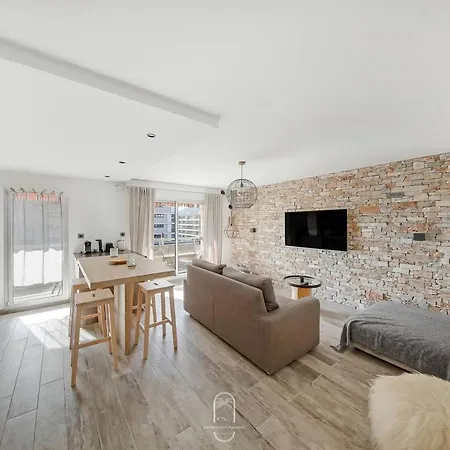 Centre-les Floralies T3/clim/garage/balcon By Hc Йер