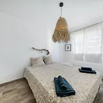 Lejlighed Centre-les Floralies T3/clim/garage/balcon By Hc *