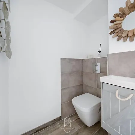 Centre-les Floralies T3/clim/garage/balcon By Hc Apartament Hyères