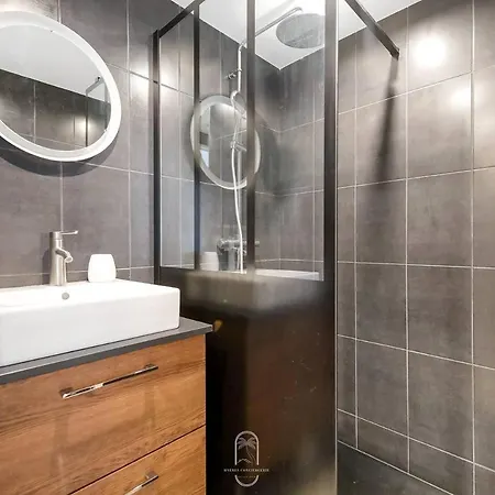 Apartament Centre-les Floralies T3/clim/garage/balcon By Hc Hyères