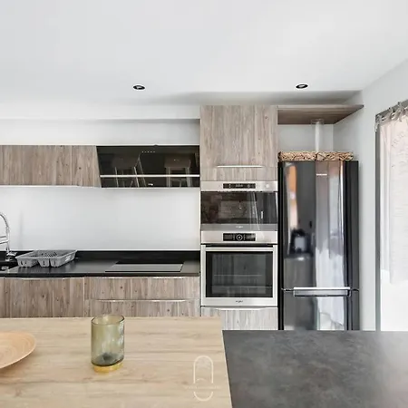 Centre-les Floralies T3/clim/garage/balcon By Hc شقة *