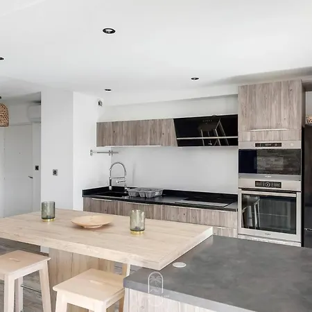 Centre-les Floralies T3/clim/garage/balcon By Hc شقة Hyères