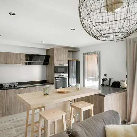 Centre-les Floralies T3/clim/garage/balcon By Hc *