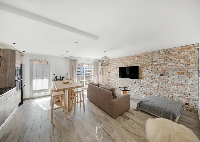 Centre-les Floralies T3/clim/garage/balcon By Hc Hyères