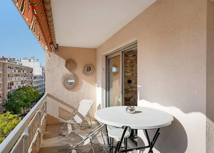 Centre-les Floralies T3/clim/garage/balcon By Hc Hyères