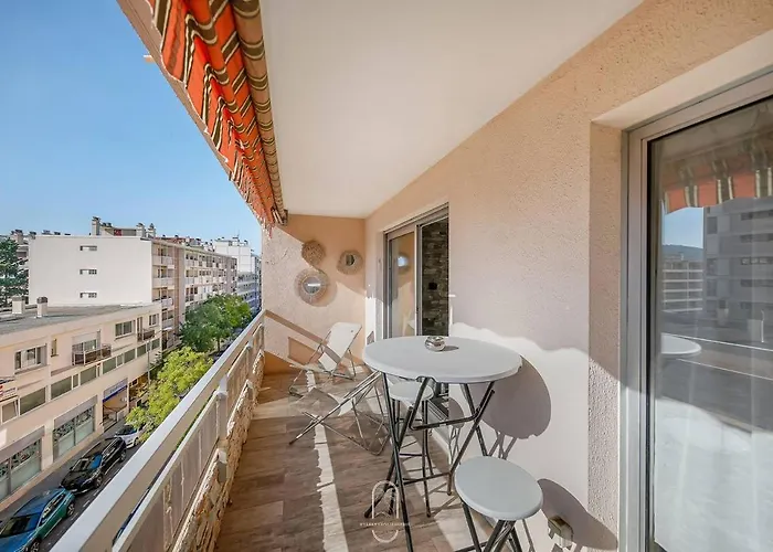 Centre-les Floralies T3/clim/garage/balcon By Hc Appartement