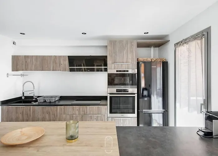 Centre-les Floralies T3/clim/garage/balcon By Hc Appartement *